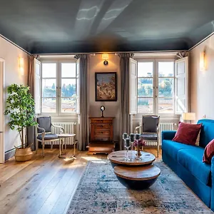  Apartment Genteel Piazza Pitti Italy