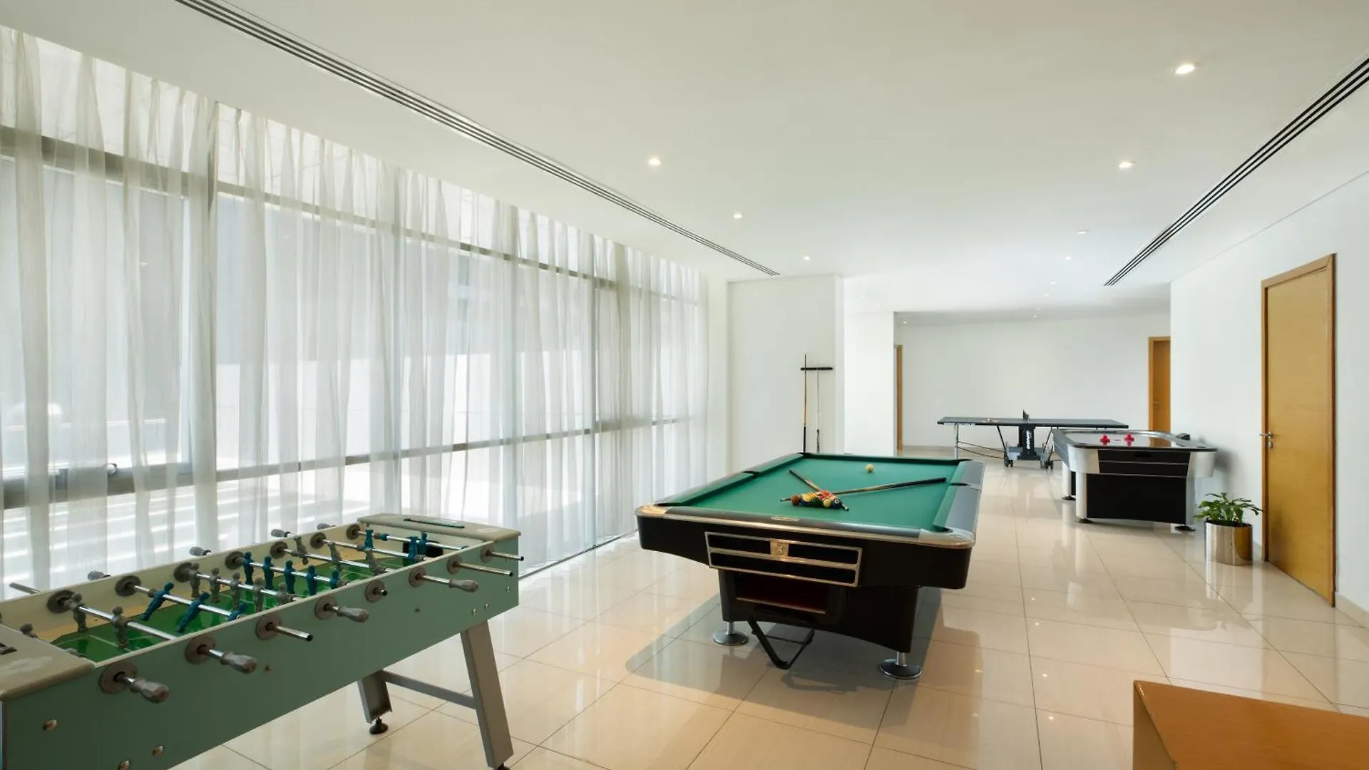 Royal Continental Hotel Dubai 4*,  Vereinigte Arabische Emirate